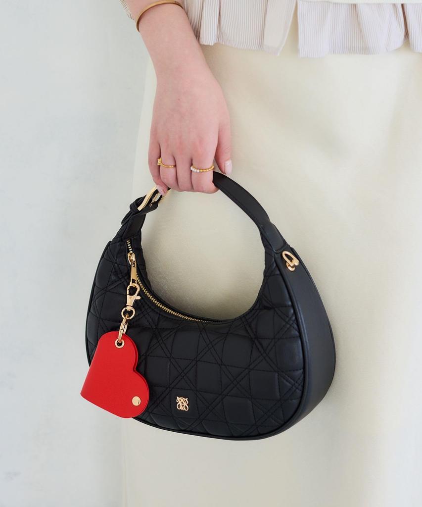 Quilted Bag with Heart Black F [BIS] 2-Way Charm, (01)