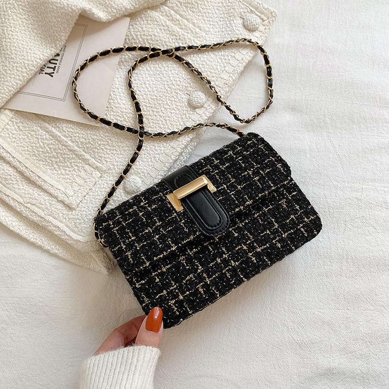 Casual Trendy and Fashionable Small Bag for Women In Summer Niche Design Small Square Bag New Fashionable and Beautiful Crossbody Bag