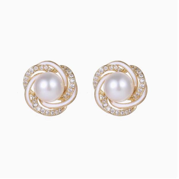 Elegant French Light Luxury 925 Silver Needle Earrings for Women – Exquisite and Versatile High-End Design