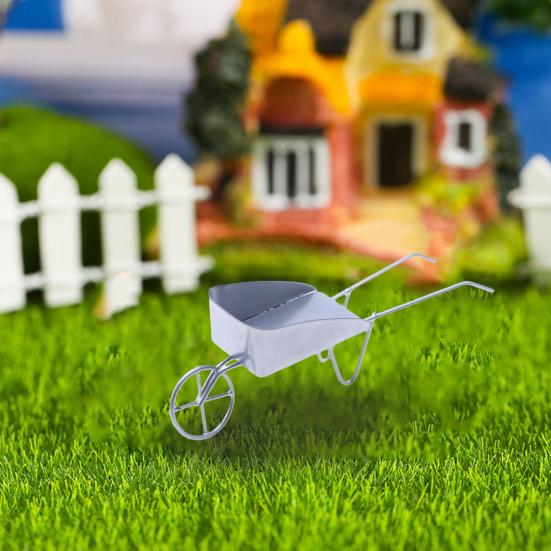 Mini Vintage železný vozík Ornamenty do domečku pro panenky Realistické Mini Kompaktní Scéna z mikrodvoře Jednokolový vozík Mikroskopické rekvizity pro fotografování krajiny