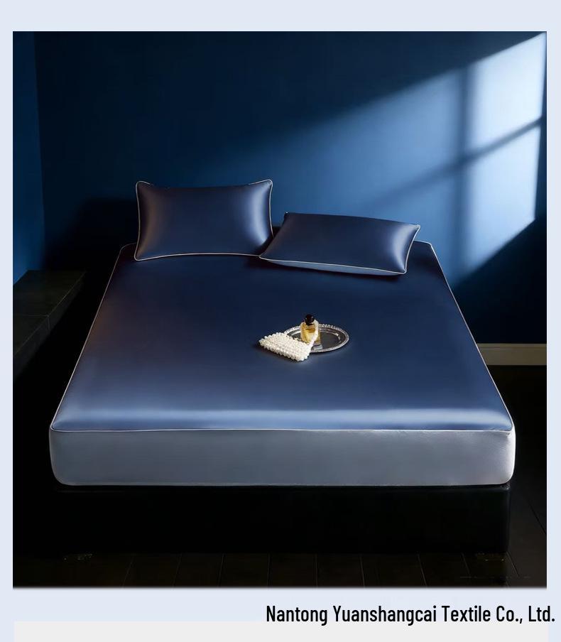 Mulberry Silk Summer Quilt Set: Washable, Cool, Luxurious Four-Piece Gift.