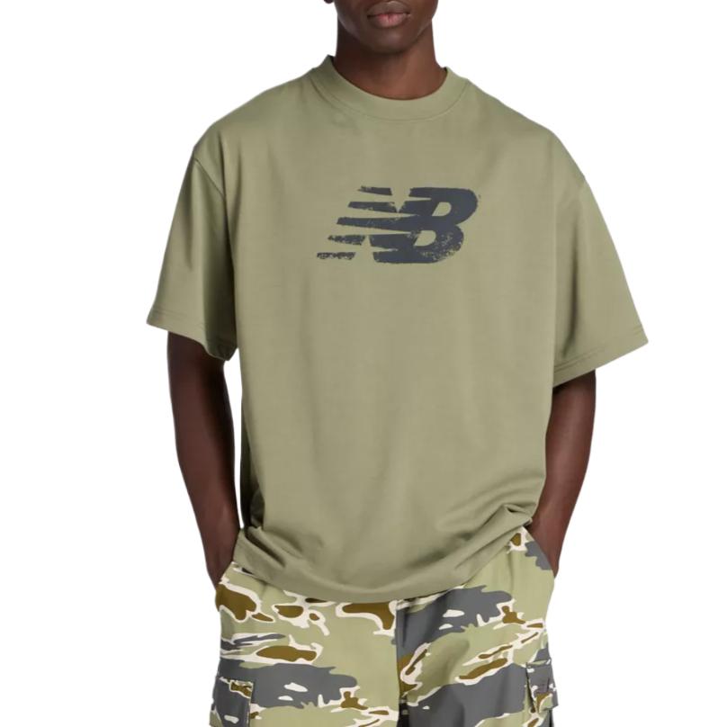 New Balance T Shirts Men s Green Crew Neck Moderate Straight Fit AMT53171-DIO S