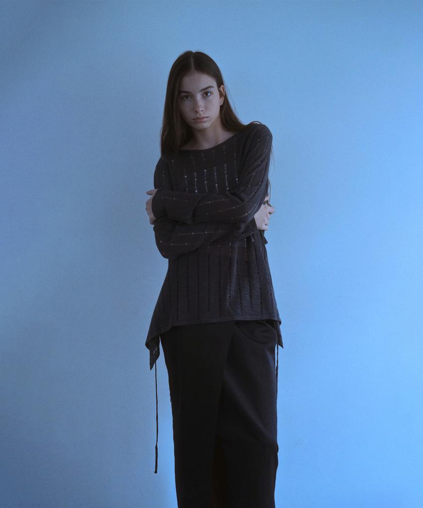LUDE Distressed String Detail Knit Dark Gray