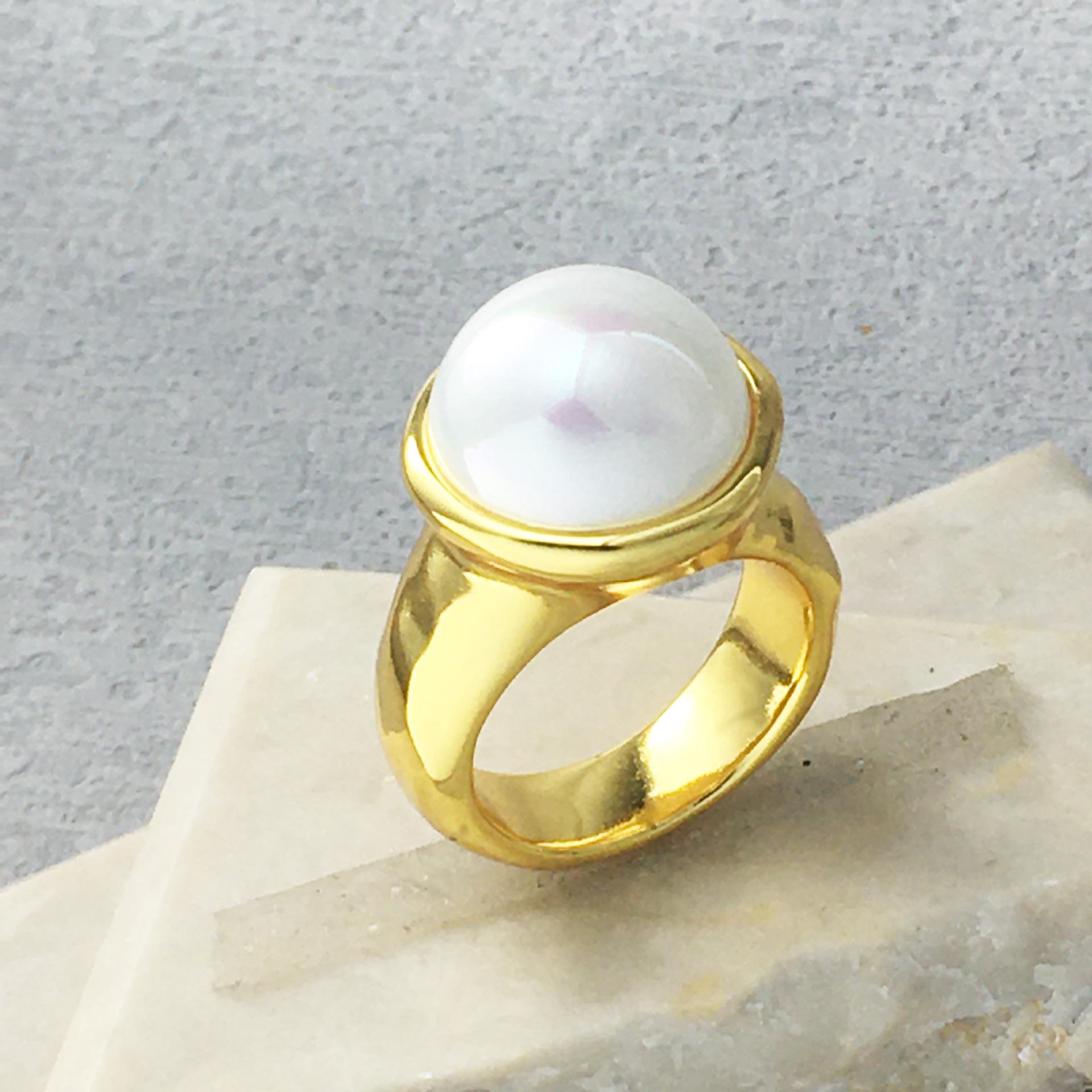 2024 UNOde50 European-American Pearl Ring: Women s Romantic Jewelry with Geometric Design Size 7