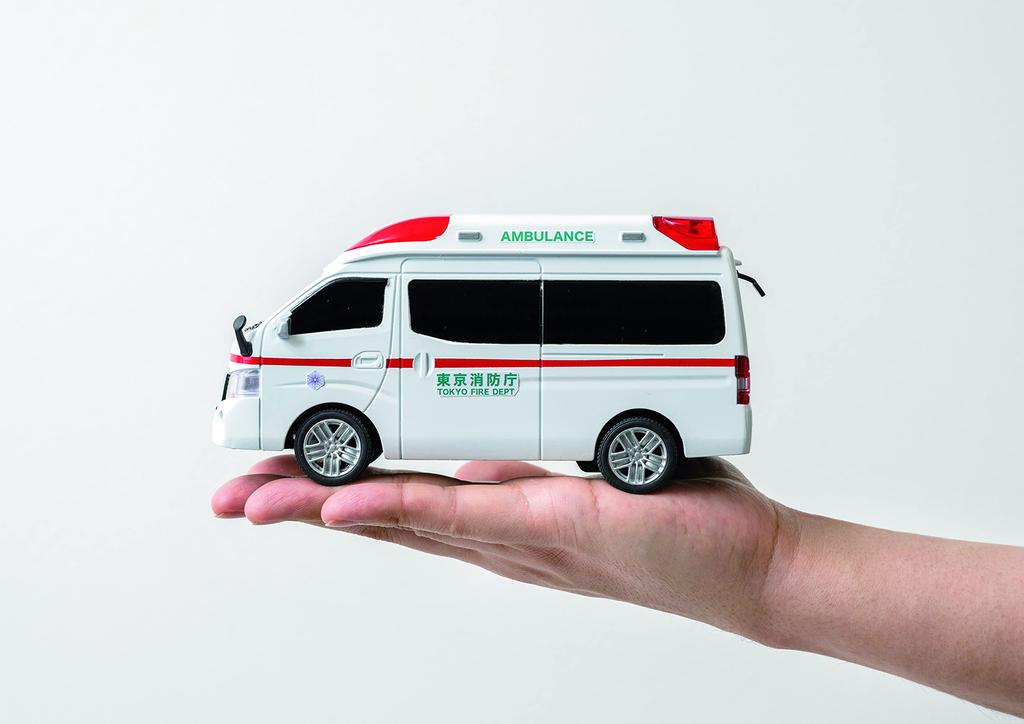 Jozen Dirt Max Scale rádiem řízená sanitka Nissan Paramedic Ambulance 1/32 JRVC102-WH