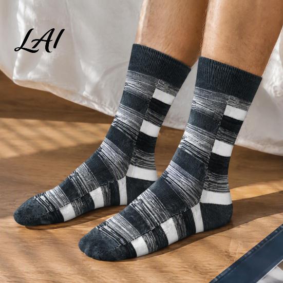 Moisture Management Work Socks Men's Retro Plaid Crew Socks Thickened Combed Cotton Thermal Pattern Breathable Anti-Odor Athletic Casual for Outdoor