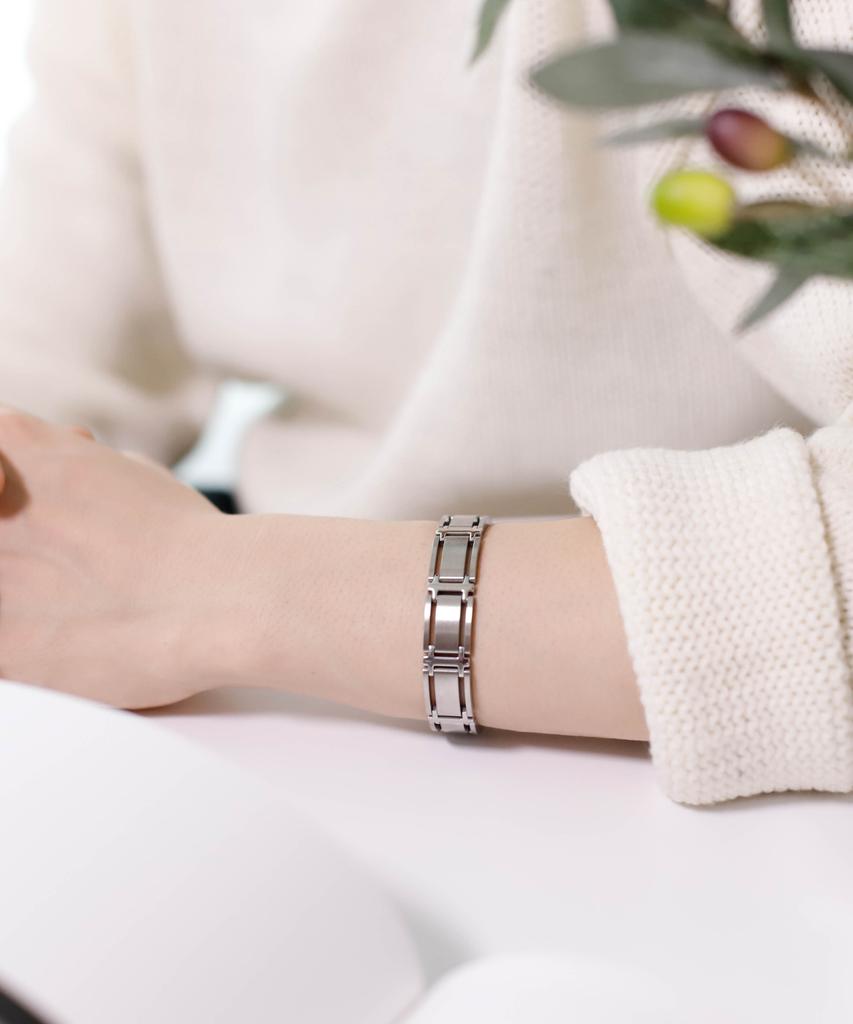 Sabona London 347 Executive Symmetry Silver Magnetic Bracelet