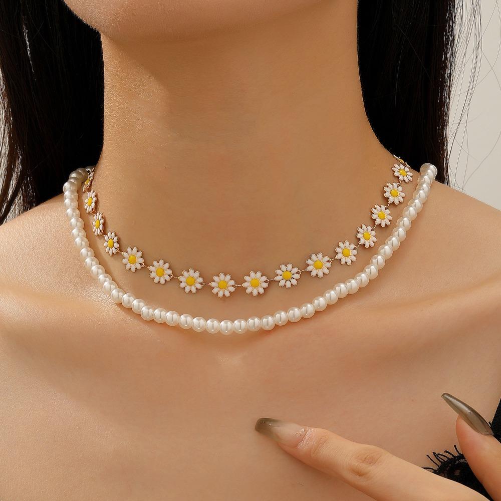 Cute Fashion Dopamine Colorful Little Daisy Flower Spliced Chain Double-layered Necklace for Women Bohemian Temperament Jewelry