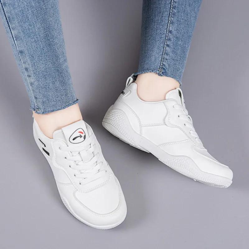 2024Fashion PU Leather Casual Shoes for Women White Breathable Sneakers Brand Anti Slip Lightweight Running Shoes Tenis De Mujer