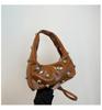 Portable underarm bag women's new trendy retro high-end oblique span bag light luxury niche design fashionable single shoulder