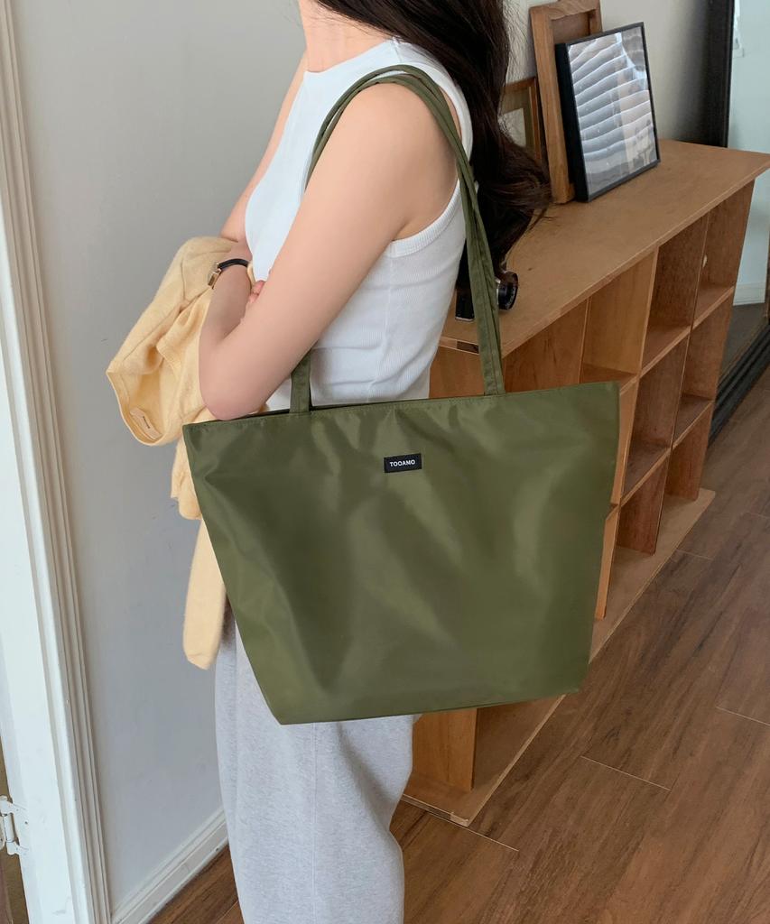 Tooamo Cabin Nylon Shoulder Bag Khaki