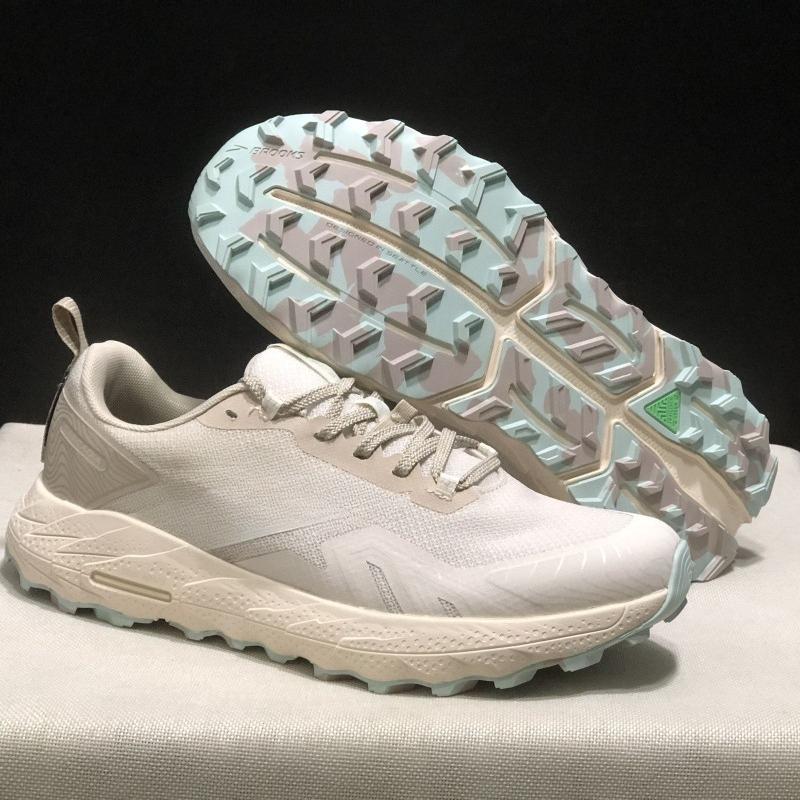 Classic Brand Men Woman Walking Outdoor Shoe Anti-Slip Comfortable Mountain Climbing Footwear Designer Walking Jogging Shoe