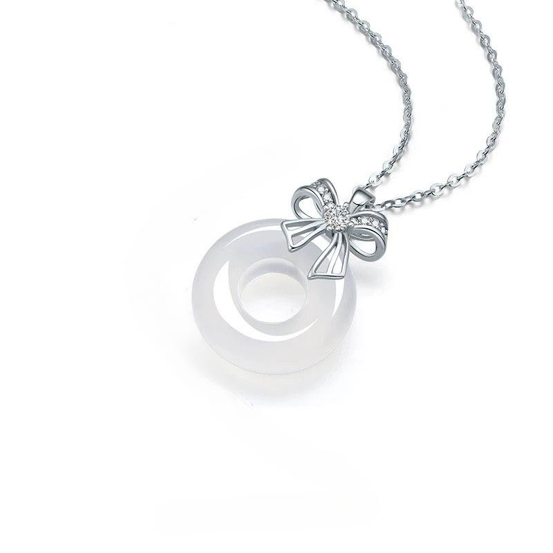 Bow Safety Buckle Necklace Chalcedony Simple and Fashionable Versatile Collarbone Chain for Girlfriend and Girlfriend Gifts