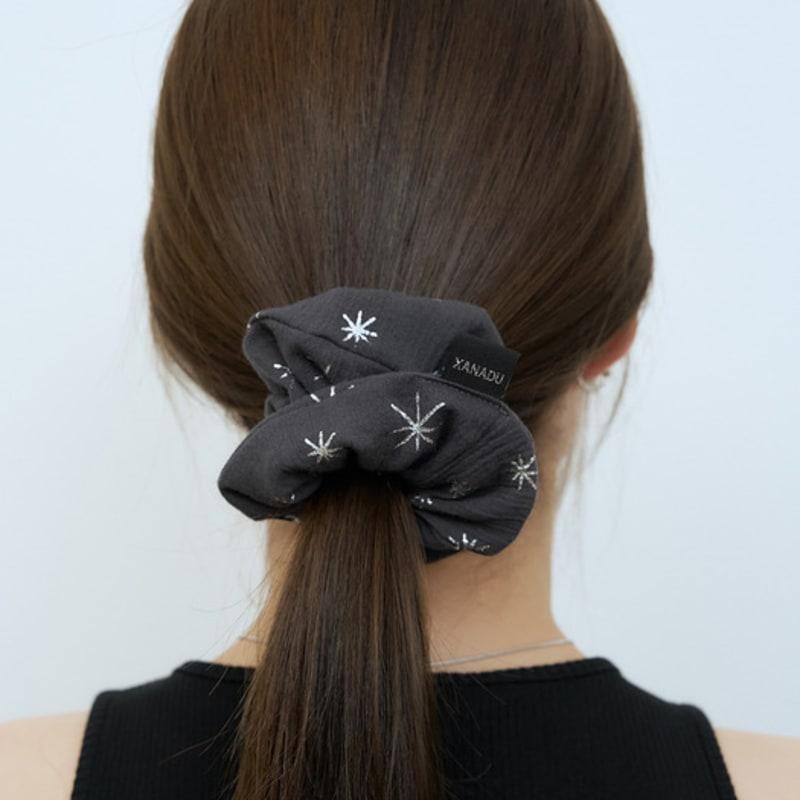 

XANADU SPARKLE SCRUNCHIE_СЕРЫЙ GREY