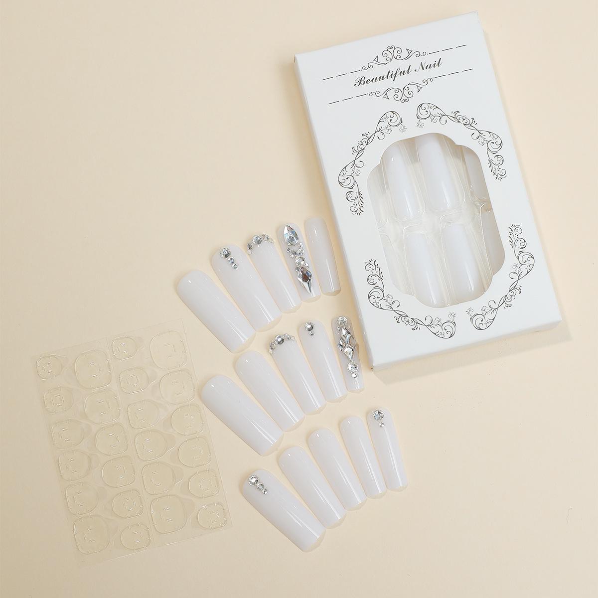 

Набор из 24 долговечных накладных ногтей белого однотонного цвета с отстегивающимися акцентами в виде бриллиантовых точек