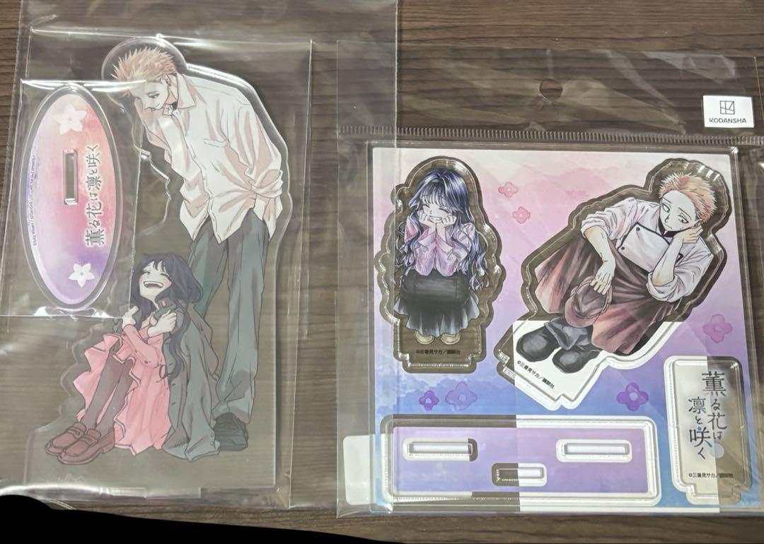 

[Б/У] Ароматные цветы гордо цветут за границей Эксклюзивный акриловый стенд из Таиланда Том 1 Не для продажи