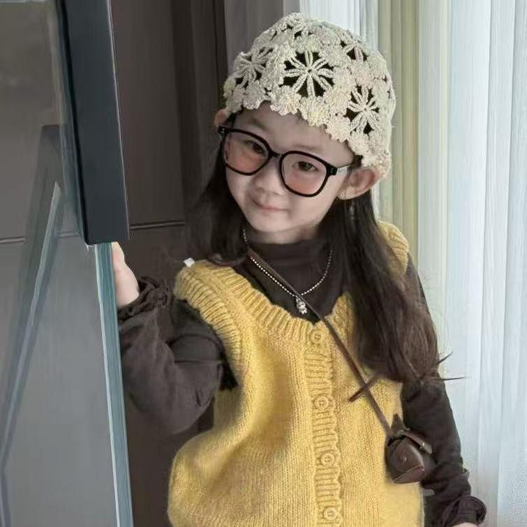 

2025 Spring-Autumn Baby Girls Korean Knit Vest Set with Floral Pants 140
