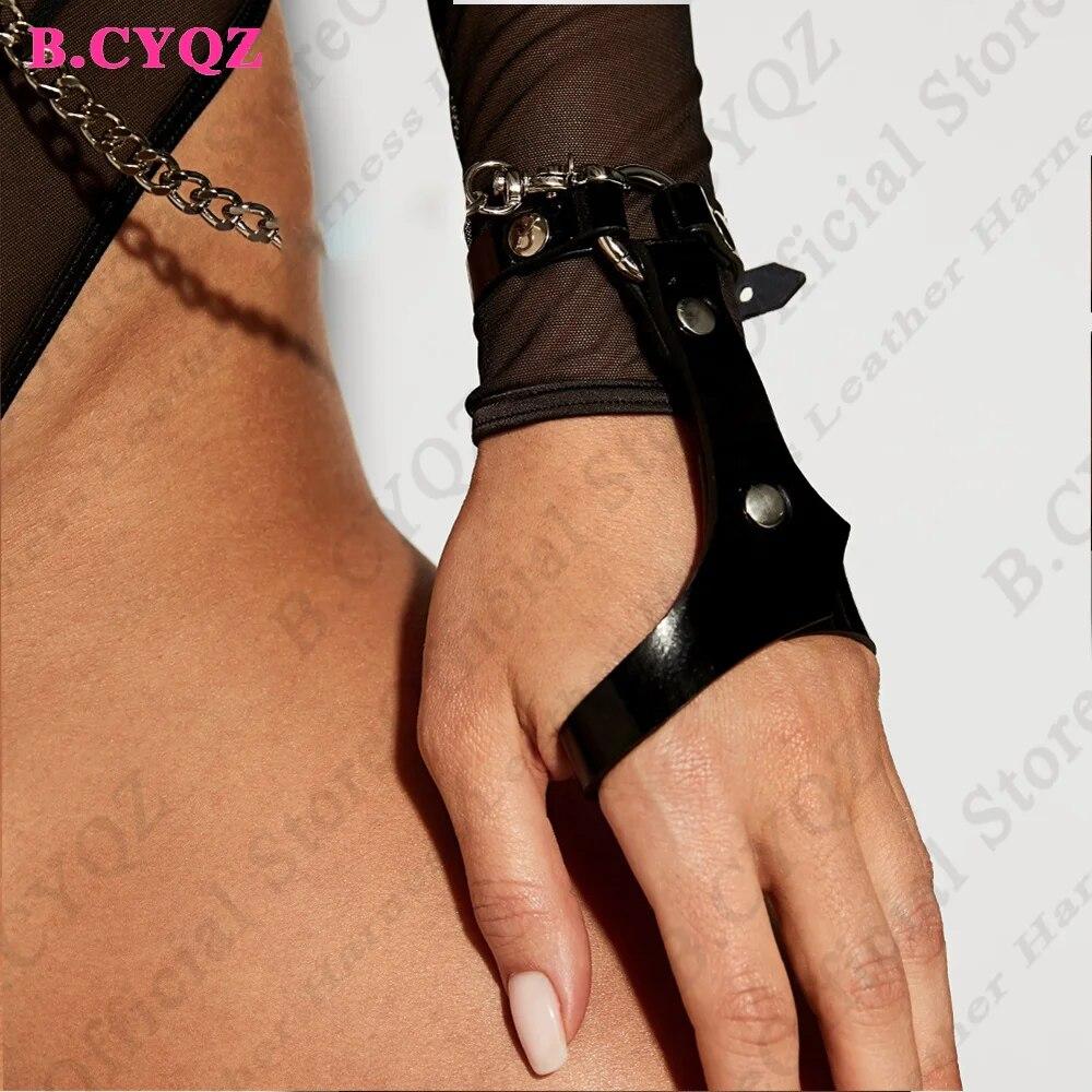 Sexy Leather Body Chain With Collars and Bracelet Bra Top Chest Waist Belt Gothic Punk Fashion Metal Girl Festival Accessories