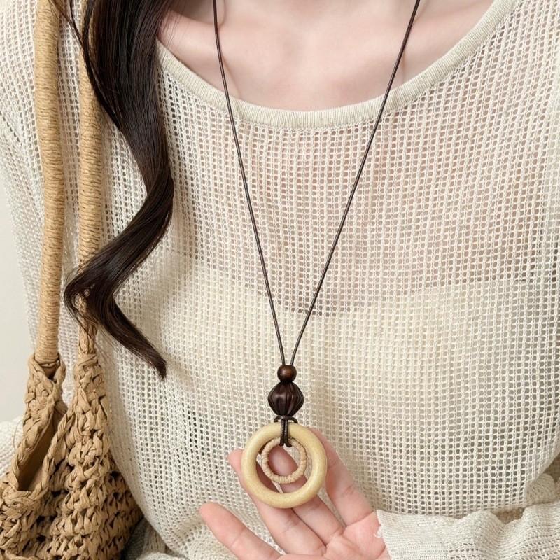 Bohemian Long Wood Pendant Necklace Handmade Vintage Ethnic Design For Daily Wear Vacation Casual Outfits