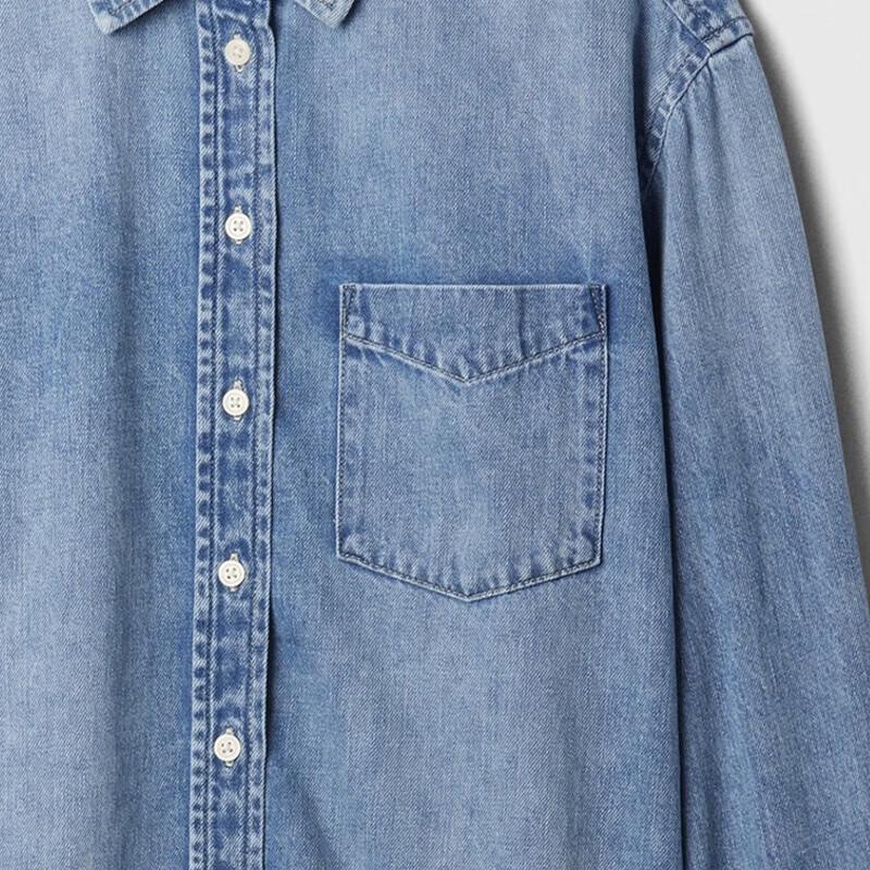 GAP Women's Classic Washed Loose Fit Denim Shirt