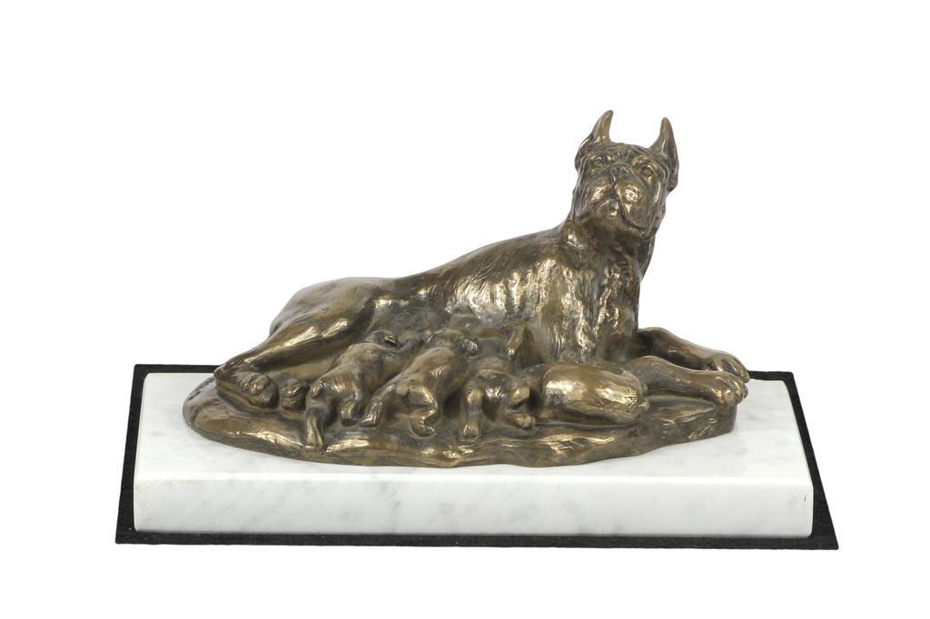 Boxer, německý boxer II. - figurka psa, socha na bílém mramoru, trofej pro výstavu psů Art-Dog
