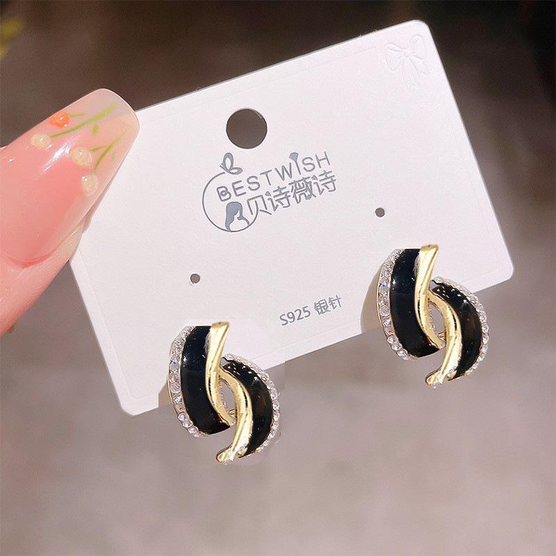 

Sophisticated Women s Rhinestone Crystal Earrings, Vintage Circular Design, Ideal for Parties, Weddings, and Gifts for Girls чёрный