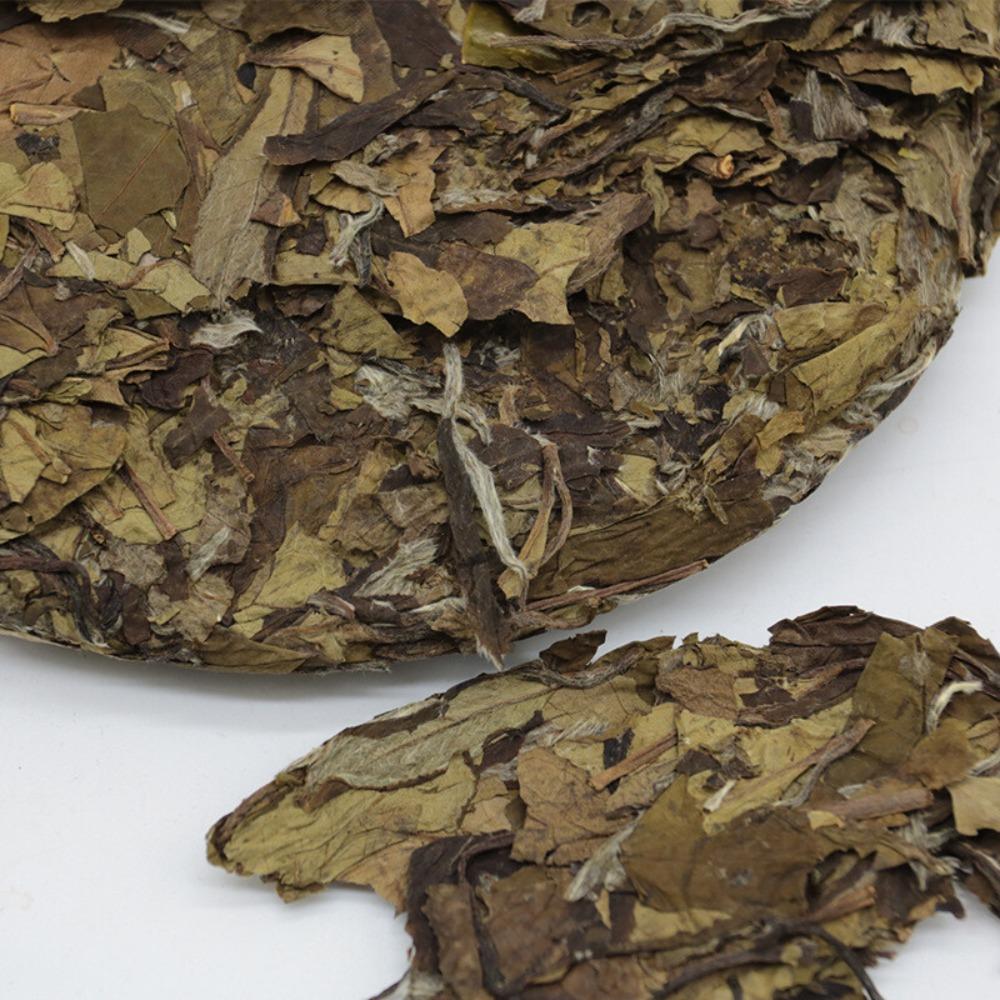 300g Fuding Weißer Tee Kuchen Shoumei Puerh Stil Florales Aroma Gesundes Getränk