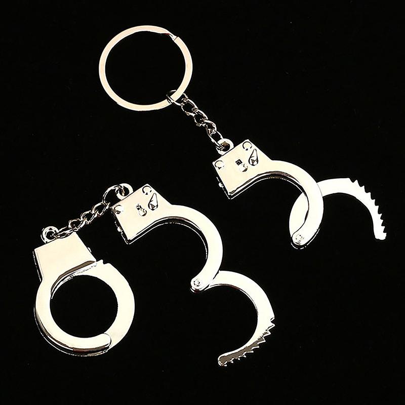 Creative Handcuffs Shaped Pendant Keychain Pink And Silver Color Keyring Bag Hanging Decoration For Men Women Punk Jewelry Gift