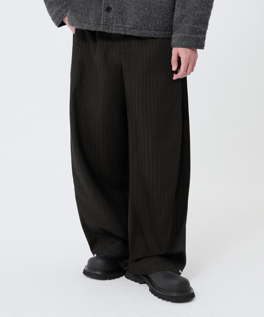 TRILLION Striped Side Pleat Snap Button Wide Slacks_Black
