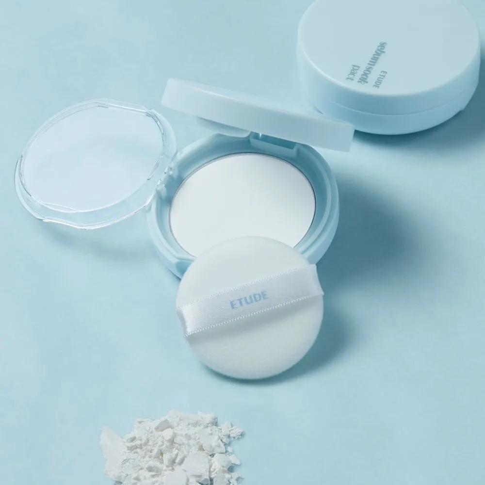 

Sebum Control Pact / Transparent pore-covering pact without dryness