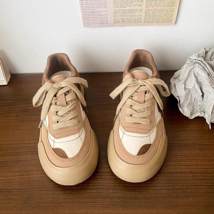 Dámské retro červené tenisky na silné podrážce, jaro 2025, šik hongkongský styl, německé tréninkové boty s kulatou špičkou