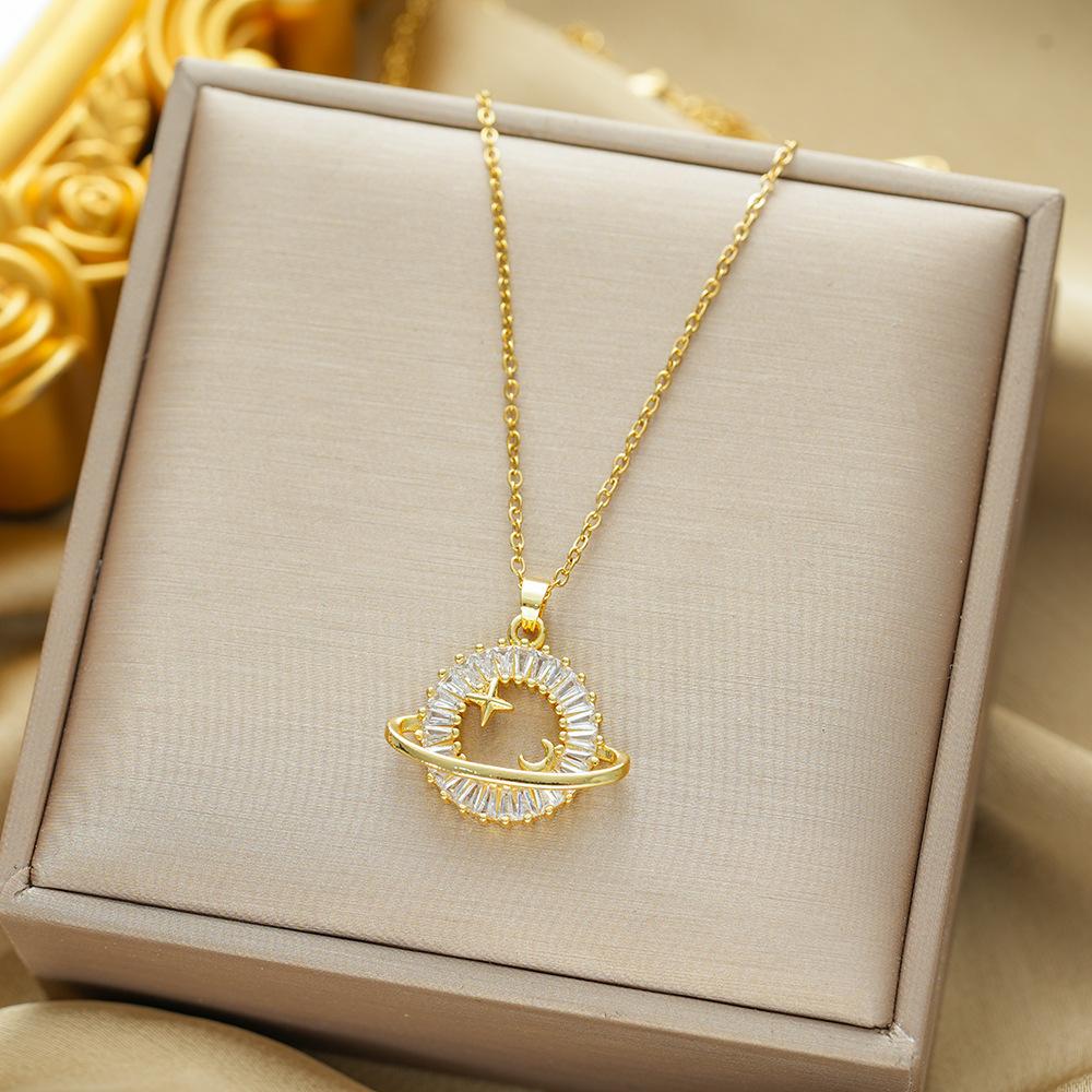 New Personalized Sun Asteroid Planet Pendant Necklace with Micro-inlaid Diamonds and Versatile Collarbone Chain Jewelry