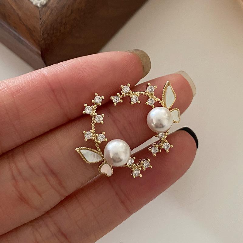 Aripi de fluture Perle Stud Design simplu Sens Nișă Moda femeii Ușoare Lux High-End Versatil Zircon