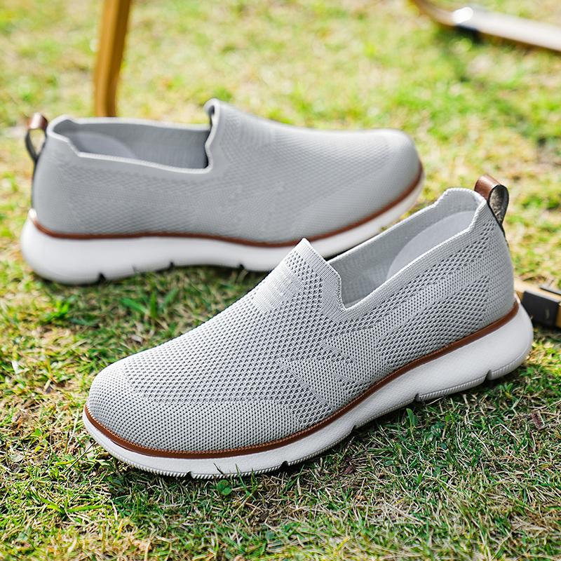 Breathable Mesh Men's Loafers Retro Style Slip-ons Men Anti-slip Casual Sports Shoes Elastic Walking Shoes Big Size