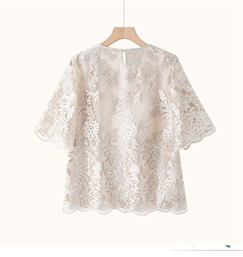 Elegant Two-Piece Summer Set for Moms 2026: Stylish Tummy-Covering Lace Outfit for Middle-Aged Women
