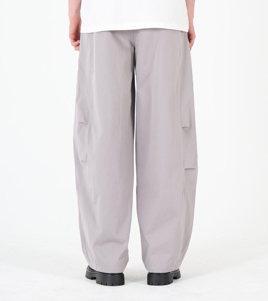 Beoteunseoul One-Pleat Wide Balloon Fit Cotton Pants (Light Gray)