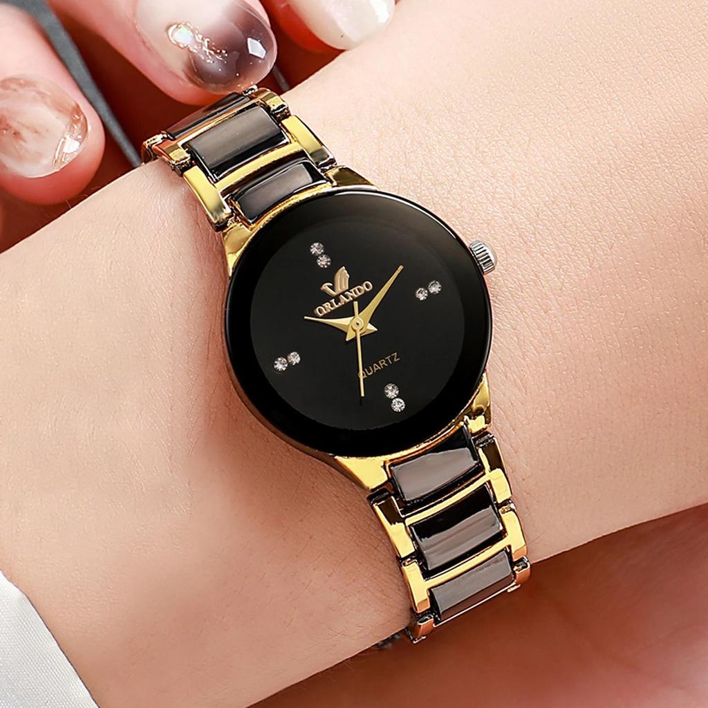 2 Stück-Paaruhren Mode Edelstahlband Herren Damen Analog Quarzuhren Set