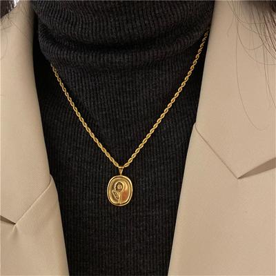 Fashion Vintage Flower Seal Pendant Necklace For Women Chain Necklace Wedding  Party Jewelry Gift