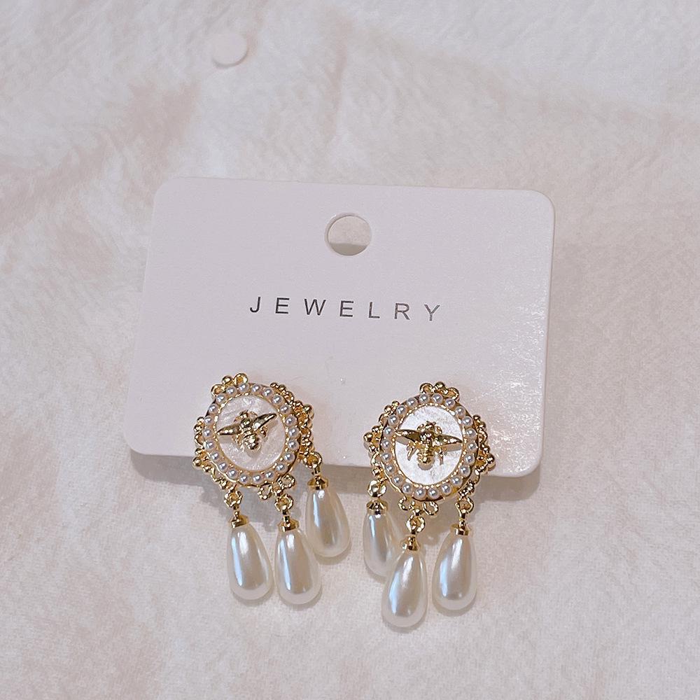 Luxury Designer Court-Style Bee Drop Earrings with Gold-Plated Copper and Pearl Studs for Women