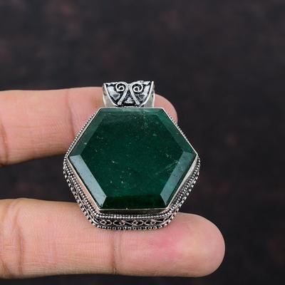 Fazetovaný Zambijský smaragdový prívesok Strieborný prívesok 925 Nádherný vintage prívesok Ručne vyrábaný šperk pre jej prívesok z prírodného drahokamu