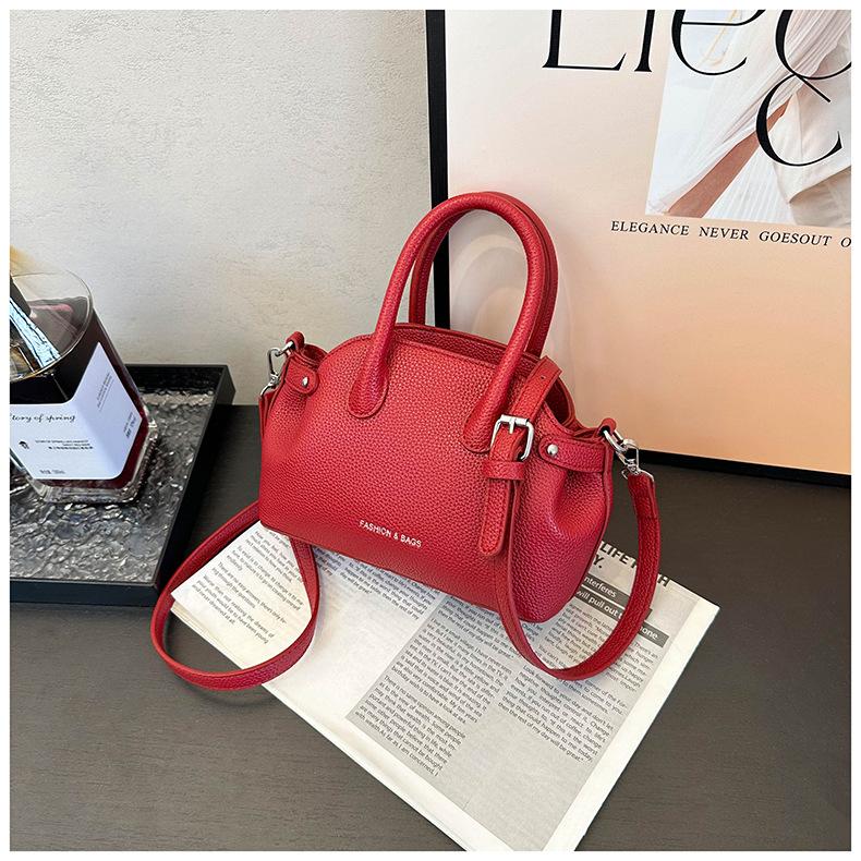 

2025 новая маленькая сумка женская летняя универсальная на плечо сумка-мессенджер ретро популярная портативная сумка-ведро в этом году