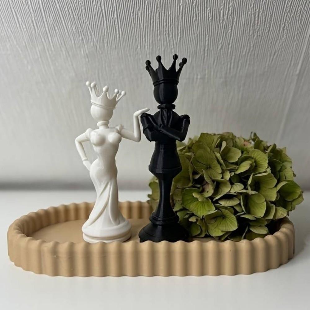 2pcs Sculpture Chess Couple Statues 3D Printed Queen King Statue Persons Figurine Office