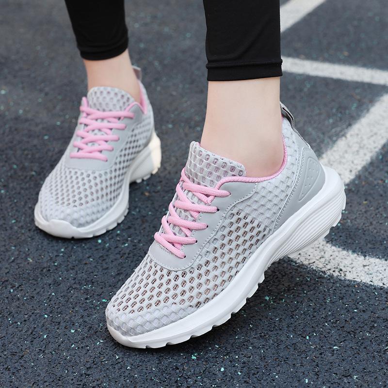 Summer new black thin sports shoes hollow breathable mesh shoes not tired feet non-slip shoes