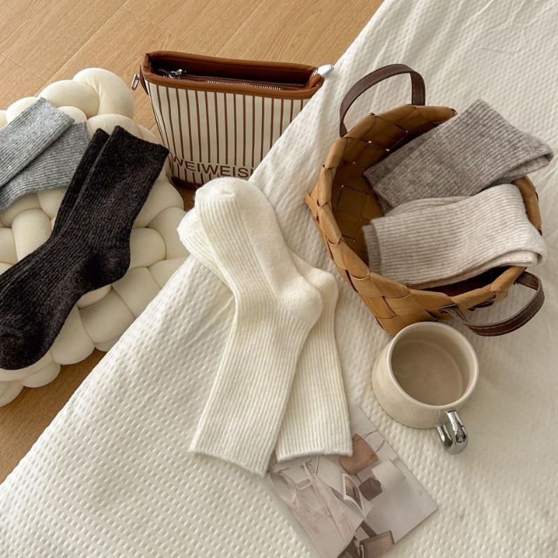 Female Autumn and Winter Thick Solid Color Thin Draw Outside Wear Wool In The Tube Pile Socks
