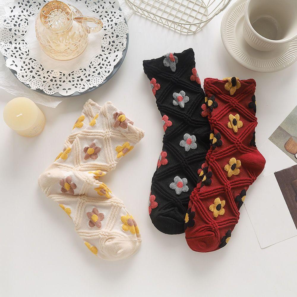 5Pairs Embroidery Women Cotton Socks Breathable Autumn Flower Socks Mid Tube Socks Girls  for Girls