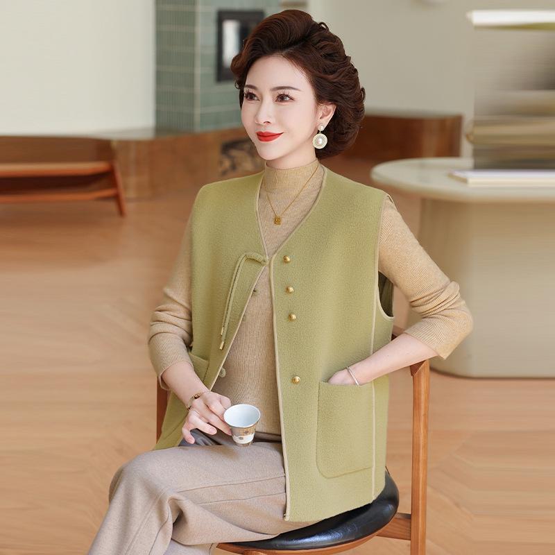 New Autumn Chinese-Style Vest for Middle-Aged & Elderly Women - Sleeveless Jacket for Spring & Autumn