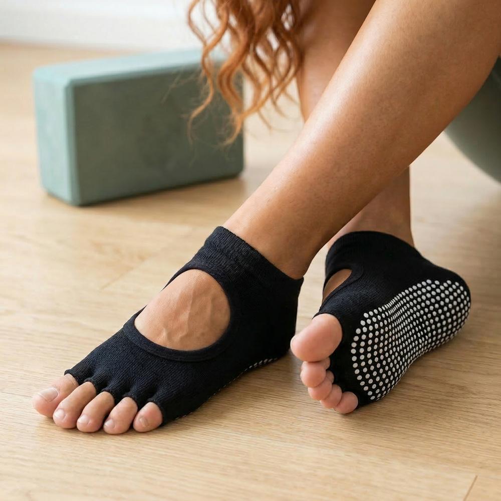1 Pair Toeless Yoga Socks with Anti-Slip Grip Suitable for Pilates Ballet Barefoot Workouts Open-Toe Athletic
