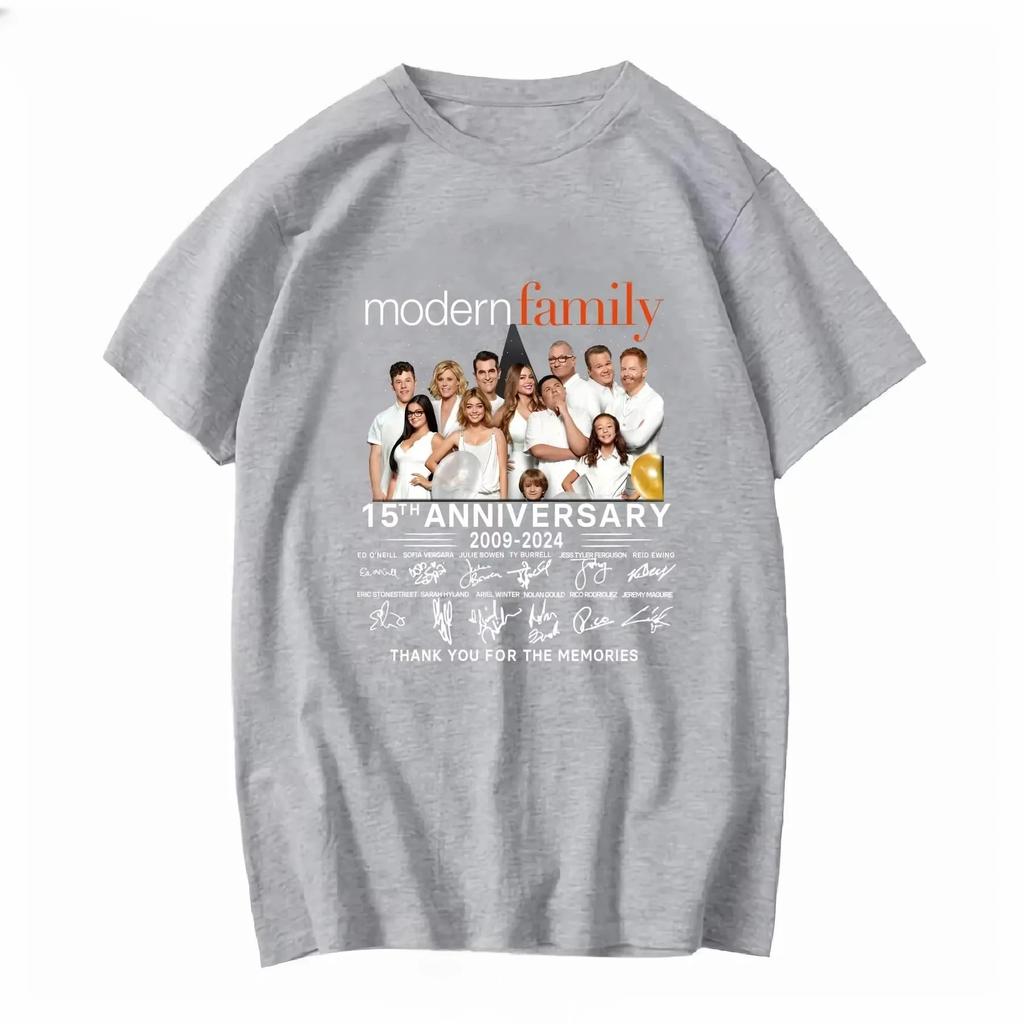 Modern Family Tv Series 15Th Anniversary 2009 2024 T Shirt Vintage Casual Graphic Top for Everyday Wear Stretched