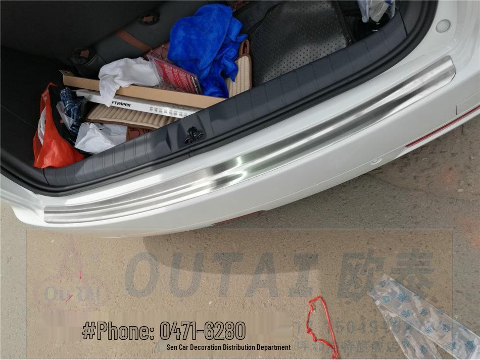Outai Rear Bumper Protector for Luxgen M7 & Big 7 MPV - Stainless Steel Trunk Pedal Trim.