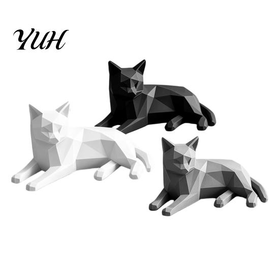Creative Desk Accessories for Women 3D Printed Geometric Cat Figurine, Minimalist Desktop Sculpture Lovers, Figurines Nordic Style Small Animal Statue